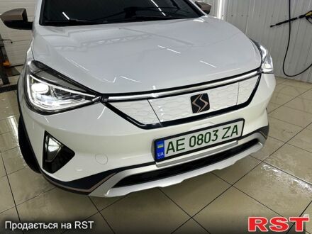 Белый Джак iEV7S, объемом двигателя 0 л и пробегом 7900 тыс. км за 10499 $, фото 1 на Automoto.ua