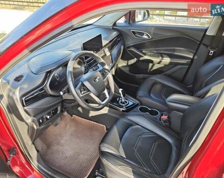 Красный Джак iEVS4, объемом двигателя 0 л и пробегом 70 тыс. км за 15000 $, фото 8 на Automoto.ua