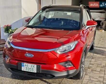 Красный Джак iEVS4, объемом двигателя 0 л и пробегом 70 тыс. км за 15000 $, фото 3 на Automoto.ua