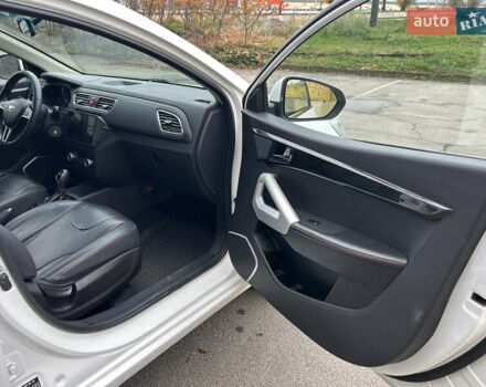 Белый Джак JS2, объемом двигателя 1.5 л и пробегом 196 тыс. км за 8900 $, фото 8 на Automoto.ua