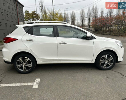 Белый Джак JS2, объемом двигателя 1.5 л и пробегом 196 тыс. км за 8900 $, фото 7 на Automoto.ua