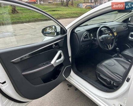 Белый Джак JS2, объемом двигателя 1.5 л и пробегом 196 тыс. км за 8900 $, фото 14 на Automoto.ua