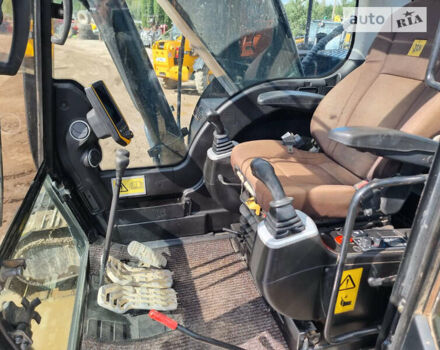 ЖЦБ 220, объемом двигателя 0 л и пробегом 6 тыс. км за 52209 $, фото 11 на Automoto.ua