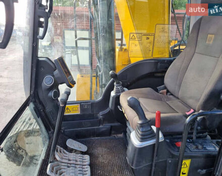 ЖЦБ 220, об'ємом двигуна 0 л та пробігом 4 тис. км за 90306 $, фото 14 на Automoto.ua