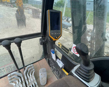 ЖЦБ 220LC Xtra, объемом двигателя 0 л и пробегом 11 тыс. км за 70000 $, фото 6 на Automoto.ua