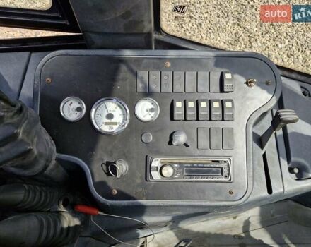 Жовтий ЖЦБ 2ЦКС, об'ємом двигуна 4 л та пробігом 250 тис. км за 51003 $, фото 32 на Automoto.ua