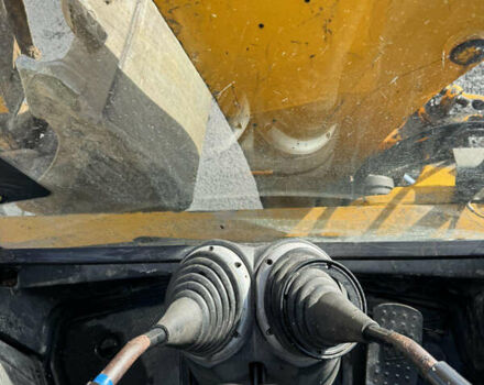 Желтый ЖЦБ 3ЦКС, объемом двигателя 4 л и пробегом 4 тыс. км за 23100 $, фото 9 на Automoto.ua