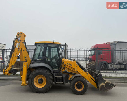 Желтый ЖЦБ 3ЦКС, объемом двигателя 4.4 л и пробегом 1 тыс. км за 68331 $, фото 5 на Automoto.ua