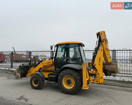 Желтый ЖЦБ 3ЦКС, объемом двигателя 4.4 л и пробегом 1 тыс. км за 68331 $, фото 1 на Automoto.ua