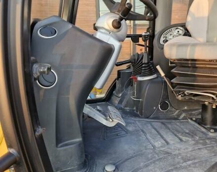 Желтый ЖЦБ 3ЦКС, объемом двигателя 4.4 л и пробегом 540 тыс. км за 58140 $, фото 45 на Automoto.ua