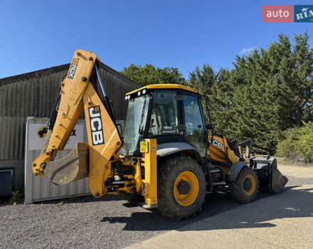 Желтый ЖЦБ 3ЦКС, объемом двигателя 4.4 л и пробегом 2 тыс. км за 81220 $, фото 2 на Automoto.ua