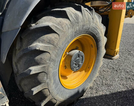 Желтый ЖЦБ 3ЦКС, объемом двигателя 4.4 л и пробегом 2 тыс. км за 81220 $, фото 6 на Automoto.ua