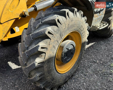 Желтый ЖЦБ 3ЦКС, объемом двигателя 4.4 л и пробегом 2 тыс. км за 81220 $, фото 7 на Automoto.ua