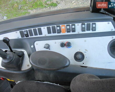 ЖЦБ 406, об'ємом двигуна 4.4 л та пробігом 1 тис. км за 35850 $, фото 11 на Automoto.ua