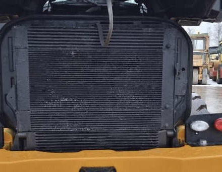 ЖЦБ 411, объемом двигателя 0 л и пробегом 8 тыс. км за 43602 $, фото 9 на Automoto.ua