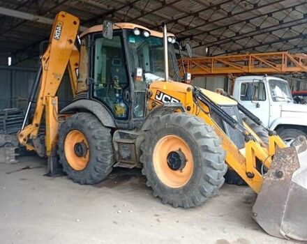 Помаранчевий ЖЦБ 4ЦКС, об'ємом двигуна 4.4 л та пробігом 7 тис. км за 56000 $, фото 1 на Automoto.ua