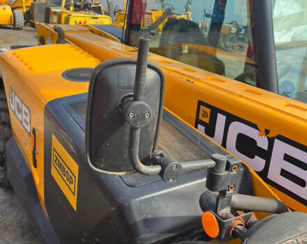 Желтый ЖЦБ 525-60 Hi-Viz, объемом двигателя 0 л и пробегом 0 тыс. км за 45998 $, фото 6 на Automoto.ua