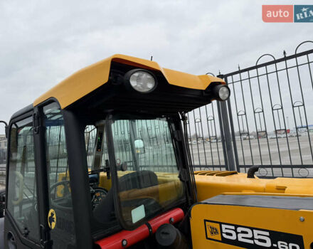 Жовтий ЖЦБ 525-60 Hi-Viz, об'ємом двигуна 0 л та пробігом 4 тис. км за 63637 $, фото 1 на Automoto.ua