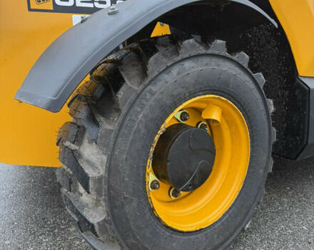 Жовтий ЖЦБ 525-60 Hi-Viz, об'ємом двигуна 0 л та пробігом 4 тис. км за 63637 $, фото 7 на Automoto.ua