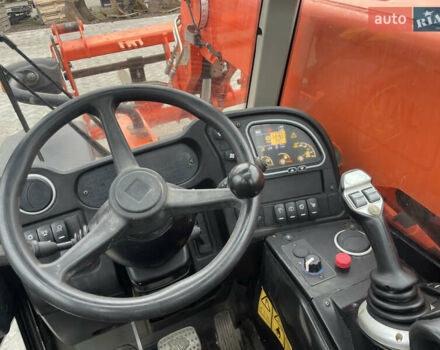 Помаранчевий ЖЦБ 525-60 Hi-Viz, об'ємом двигуна 2.8 л та пробігом 0 тис. км за 47200 $, фото 8 на Automoto.ua