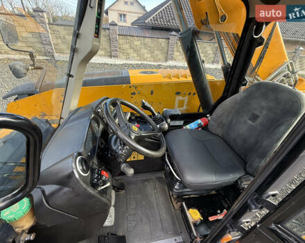 Желтый ЖЦБ 525, объемом двигателя 0 л и пробегом 3 тыс. км за 55018 $, фото 12 на Automoto.ua
