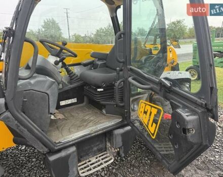 ЖЦБ 530-70 2005 в Луцке на Automoto.ua Желтый ЖЦБ 530-70, объемом двигателя 0 л и пробегом 7 тыс. км за 37900 $, фото 3 на Automoto.ua