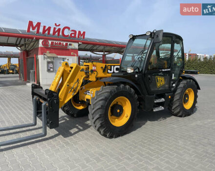 Жовтий ЖЦБ 531-70, об'ємом двигуна 4.4 л та пробігом 4 тис. км за 39000 $, фото 1 на Automoto.ua