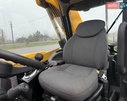 Жовтий ЖЦБ 531-70, об'ємом двигуна 4.4 л та пробігом 6 тис. км за 44500 $, фото 5 на Automoto.ua