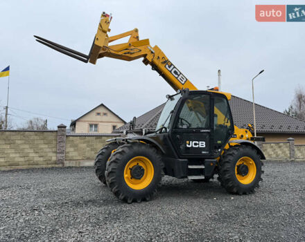 Жовтий ЖЦБ 531-70, об'ємом двигуна 4.4 л та пробігом 7 тис. км за 60871 $, фото 1 на Automoto.ua