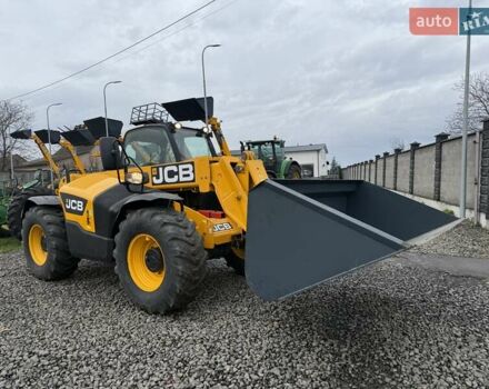 Жовтий ЖЦБ 531-70, об'ємом двигуна 4.4 л та пробігом 6 тис. км за 49500 $, фото 3 на Automoto.ua