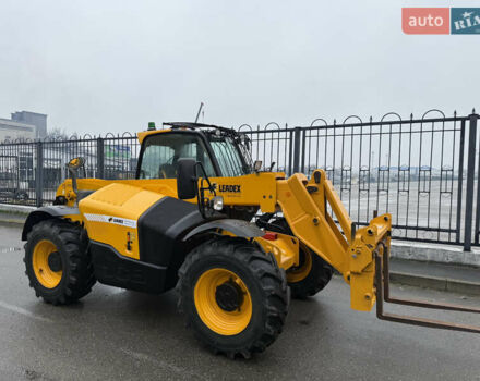 Желтый ЖЦБ 531-70, объемом двигателя 4.4 л и пробегом 1 тыс. км за 68389 $, фото 10 на Automoto.ua