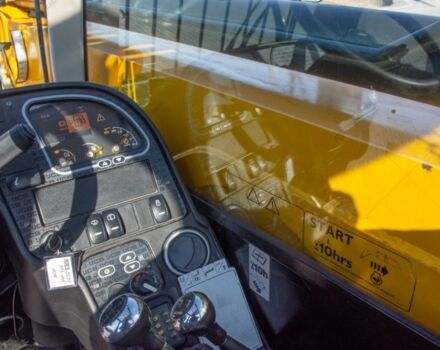 ЖЦБ 533-105, об'ємом двигуна 4.4 л та пробігом 0 тис. км за 56417 $, фото 5 на Automoto.ua