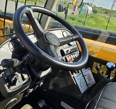 ЖЦБ 533-105 2007 в Харькове на Automoto.ua Желтый ЖЦБ 533-105, объемом двигателя 4 л и пробегом 0 тыс. км за 41000 $, фото 10 на Automoto.ua