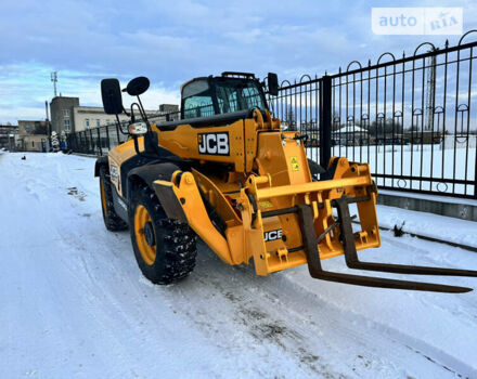 Жовтий ЖЦБ 535-125, об'ємом двигуна 4.4 л та пробігом 2 тис. км за 55974 $, фото 4 на Automoto.ua