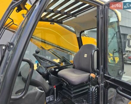 Желтый ЖЦБ 535-125, объемом двигателя 4.4 л и пробегом 0 тыс. км за 50900 $, фото 7 на Automoto.ua