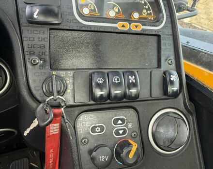 Желтый ЖЦБ 535-95, объемом двигателя 4.4 л и пробегом 6 тыс. км за 69969 $, фото 12 на Automoto.ua