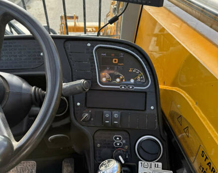 Жовтий ЖЦБ 535-95, об'ємом двигуна 4.4 л та пробігом 5 тис. км за 63095 $, фото 15 на Automoto.ua