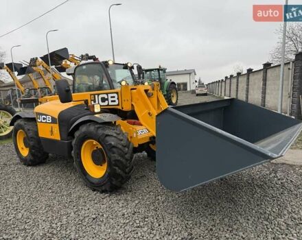 Жовтий ЖЦБ 536-60, об'ємом двигуна 4.4 л та пробігом 4 тис. км за 44500 $, фото 25 на Automoto.ua