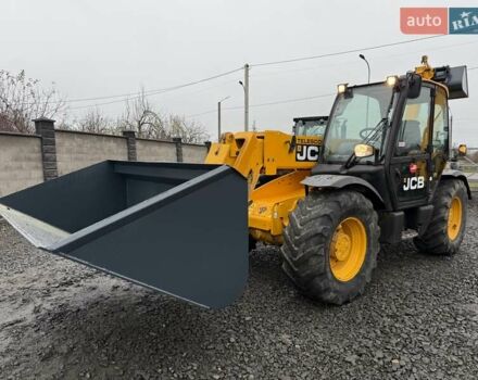 Желтый ЖЦБ 540-70, объемом двигателя 4.4 л и пробегом 0 тыс. км за 39500 $, фото 26 на Automoto.ua