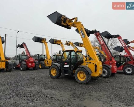 Желтый ЖЦБ 540-70, объемом двигателя 4.4 л и пробегом 0 тыс. км за 39500 $, фото 1 на Automoto.ua