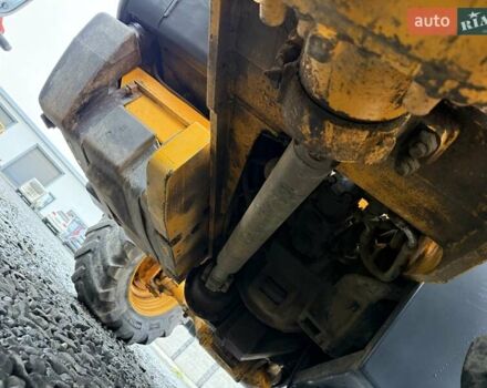 Желтый ЖЦБ 540-70, объемом двигателя 4.4 л и пробегом 0 тыс. км за 39500 $, фото 21 на Automoto.ua