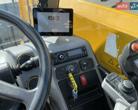 Желтый ЖЦБ 541-70, объемом двигателя 4.4 л и пробегом 4 тыс. км за 75000 $, фото 19 на Automoto.ua