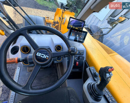 Желтый ЖЦБ 560-80, объемом двигателя 4.8 л и пробегом 5 тыс. км за 127732 $, фото 6 на Automoto.ua