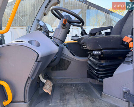 Желтый ЖЦБ 560-80, объемом двигателя 4.8 л и пробегом 5 тыс. км за 127732 $, фото 8 на Automoto.ua