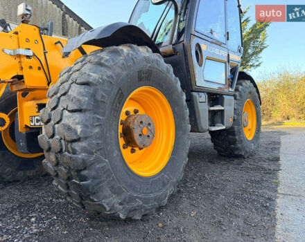 Желтый ЖЦБ 560-80, объемом двигателя 4.8 л и пробегом 5 тыс. км за 127732 $, фото 7 на Automoto.ua