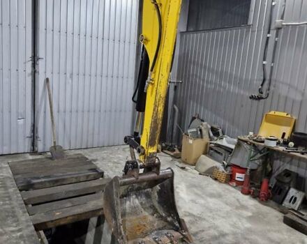 Желтый ЖЦБ 8035, объемом двигателя 2.2 л и пробегом 31 тыс. км за 37203 $, фото 4 на Automoto.ua