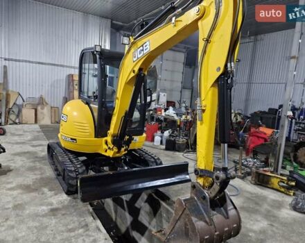 Желтый ЖЦБ 8035, объемом двигателя 2.2 л и пробегом 31 тыс. км за 37203 $, фото 6 на Automoto.ua