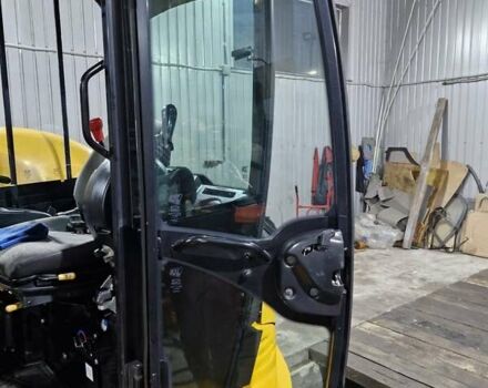 Желтый ЖЦБ 8035, объемом двигателя 2.2 л и пробегом 31 тыс. км за 37203 $, фото 22 на Automoto.ua