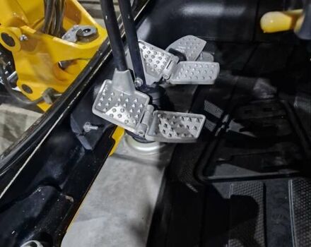 Желтый ЖЦБ 8035, объемом двигателя 2.2 л и пробегом 31 тыс. км за 37203 $, фото 27 на Automoto.ua