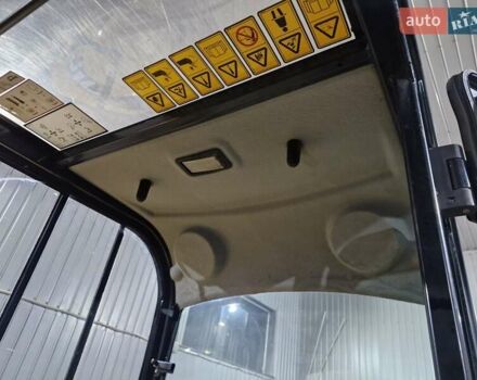 Желтый ЖЦБ 8035, объемом двигателя 2.2 л и пробегом 31 тыс. км за 37203 $, фото 23 на Automoto.ua